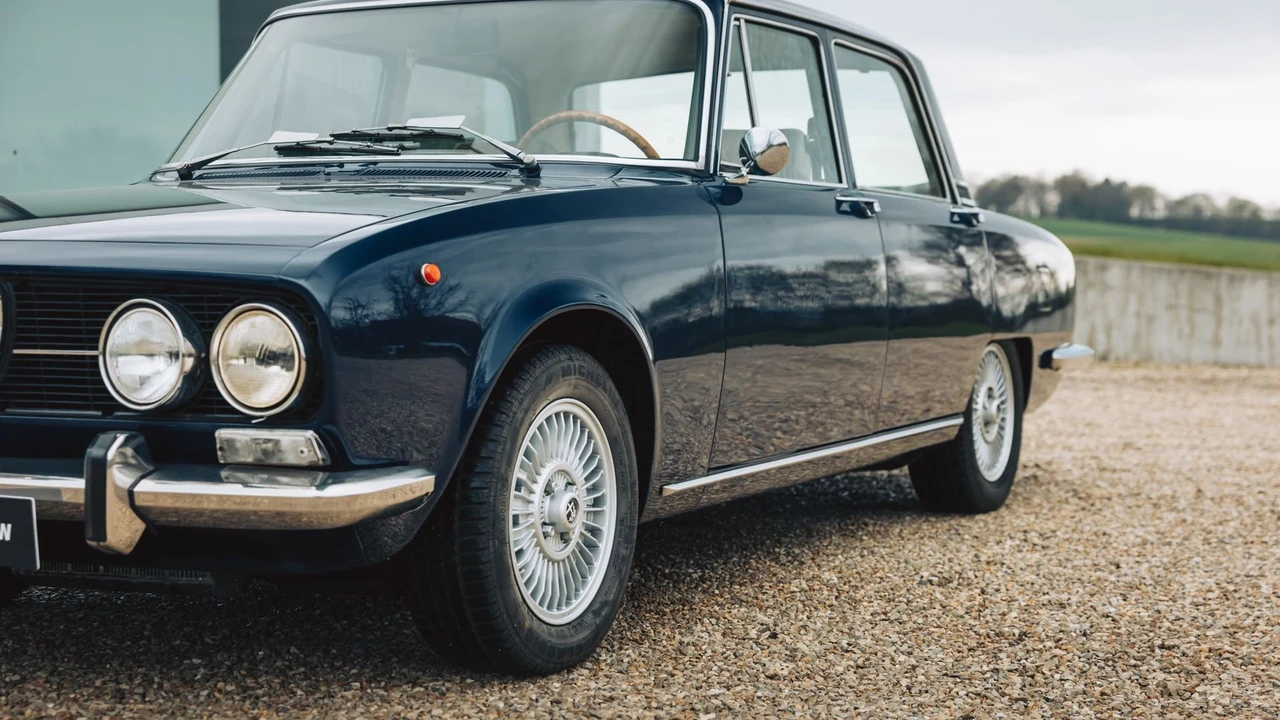 1975 Alfa Romeo 2000 GT Veloce - Image 23 of 31