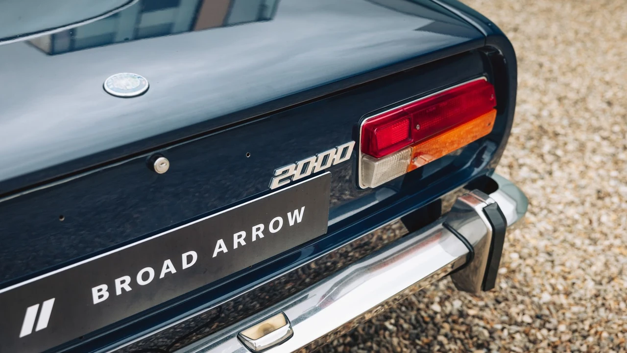 1975 Alfa Romeo 2000 GT Veloce - Image 29 of 31