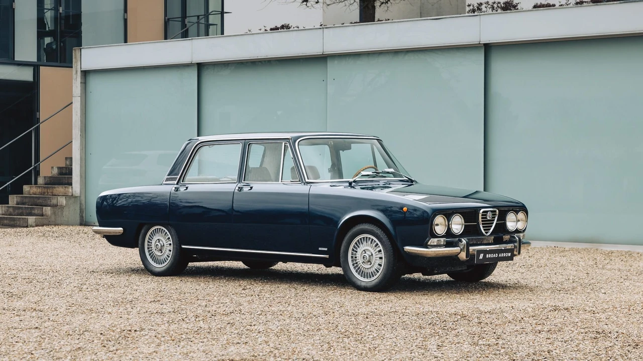 1975 Alfa Romeo 2000 GT Veloce - Image 14 of 31
