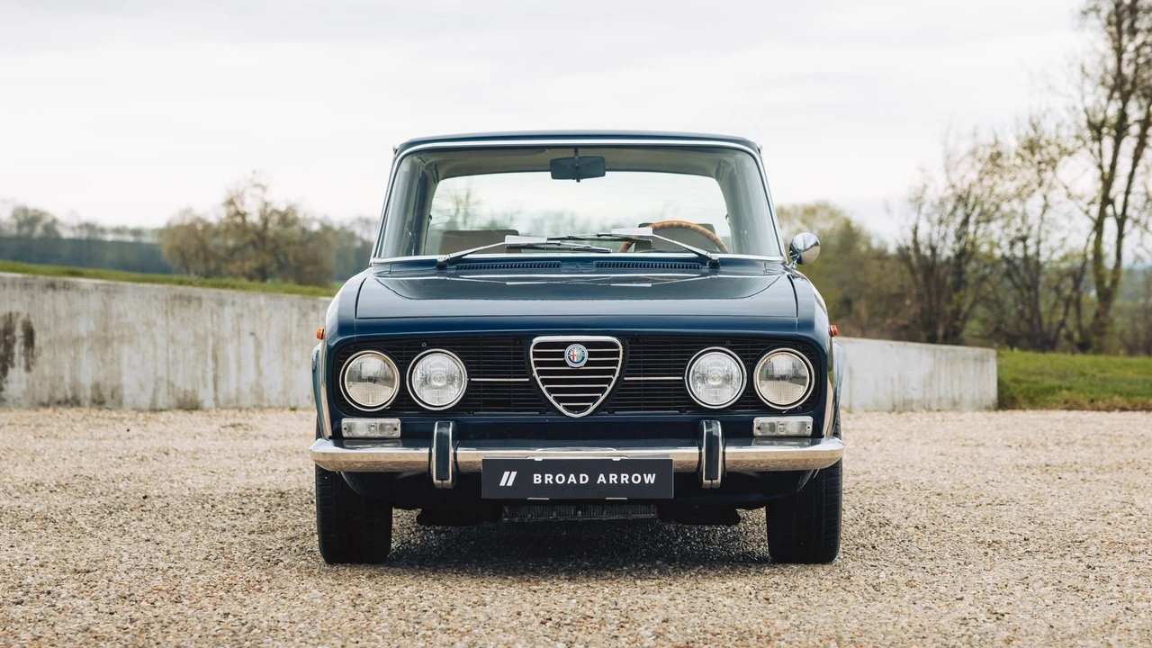 1975 Alfa Romeo 2000 GT Veloce - Image 4 of 31