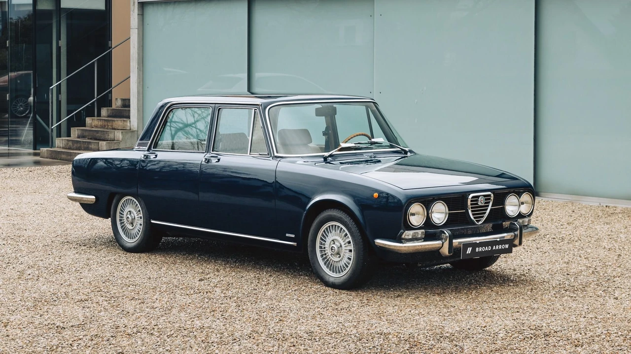 1975 Alfa Romeo 2000 GT Veloce - Image 12 of 31