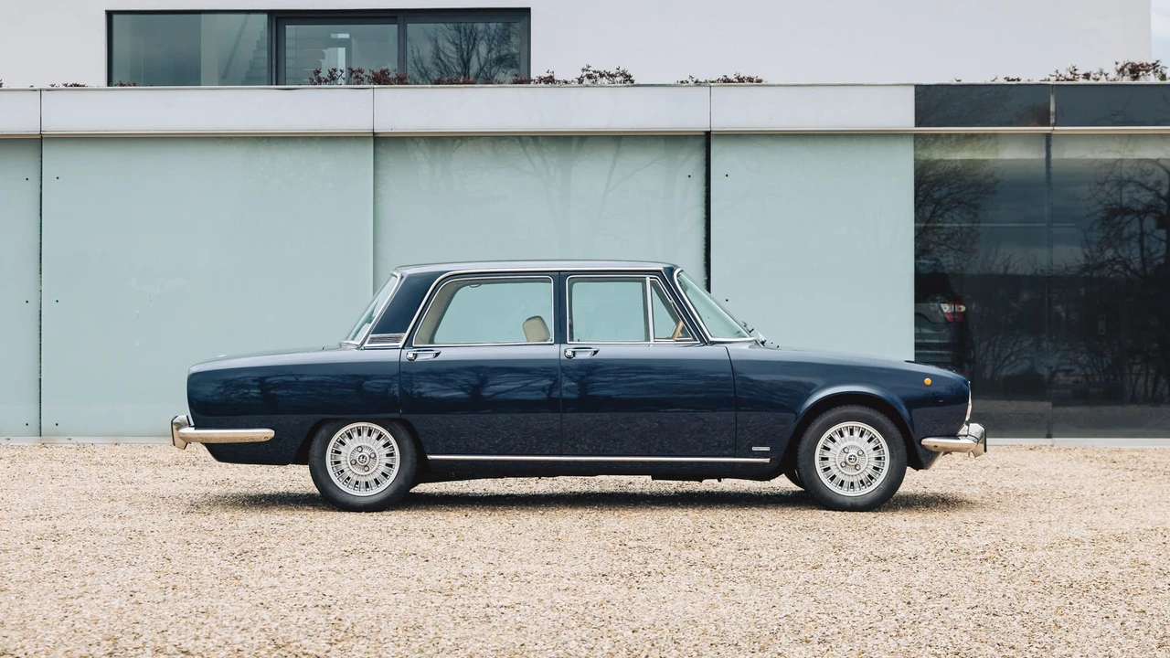 1975 Alfa Romeo 2000 GT Veloce - Image 13 of 31