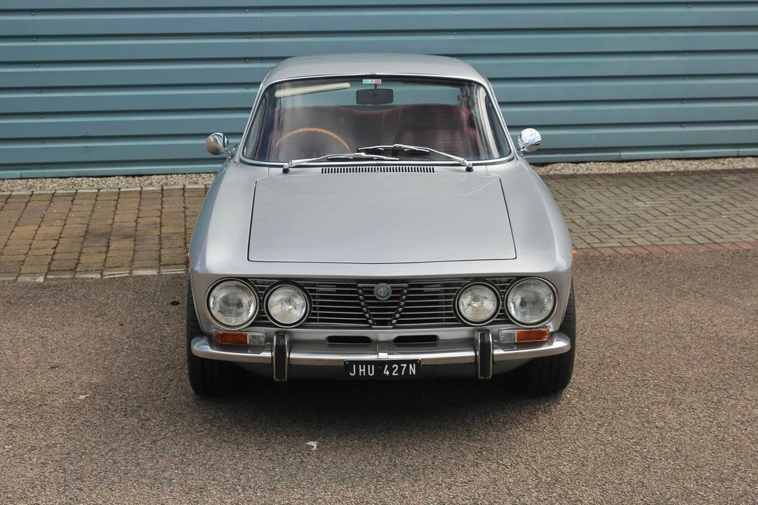 1975 Alfa Romeo 2000 GT Veloce - Image 13 of 30