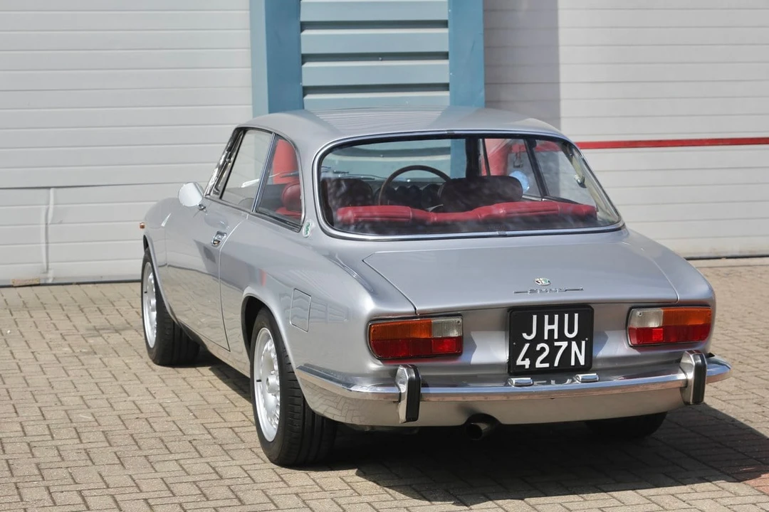 1975 Alfa Romeo 2000 GT Veloce - Image 27 of 30