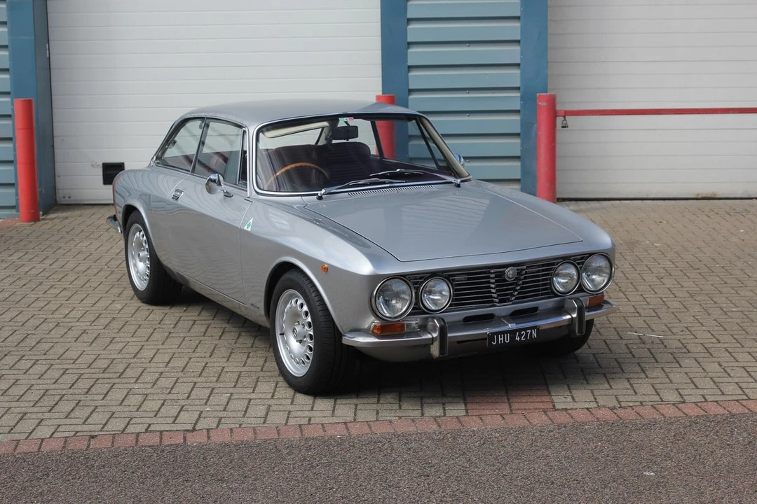 1975 Alfa Romeo 2000 GT Veloce - Image 24 of 30