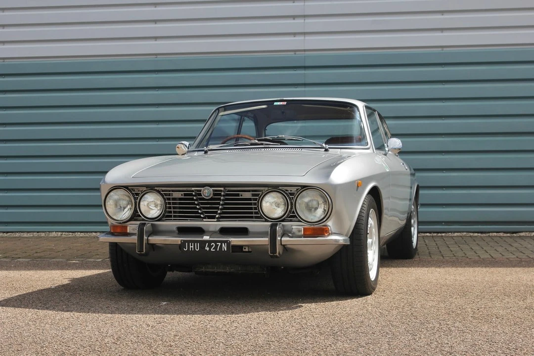 1975 Alfa Romeo 2000 GT Veloce - Image 2 of 30