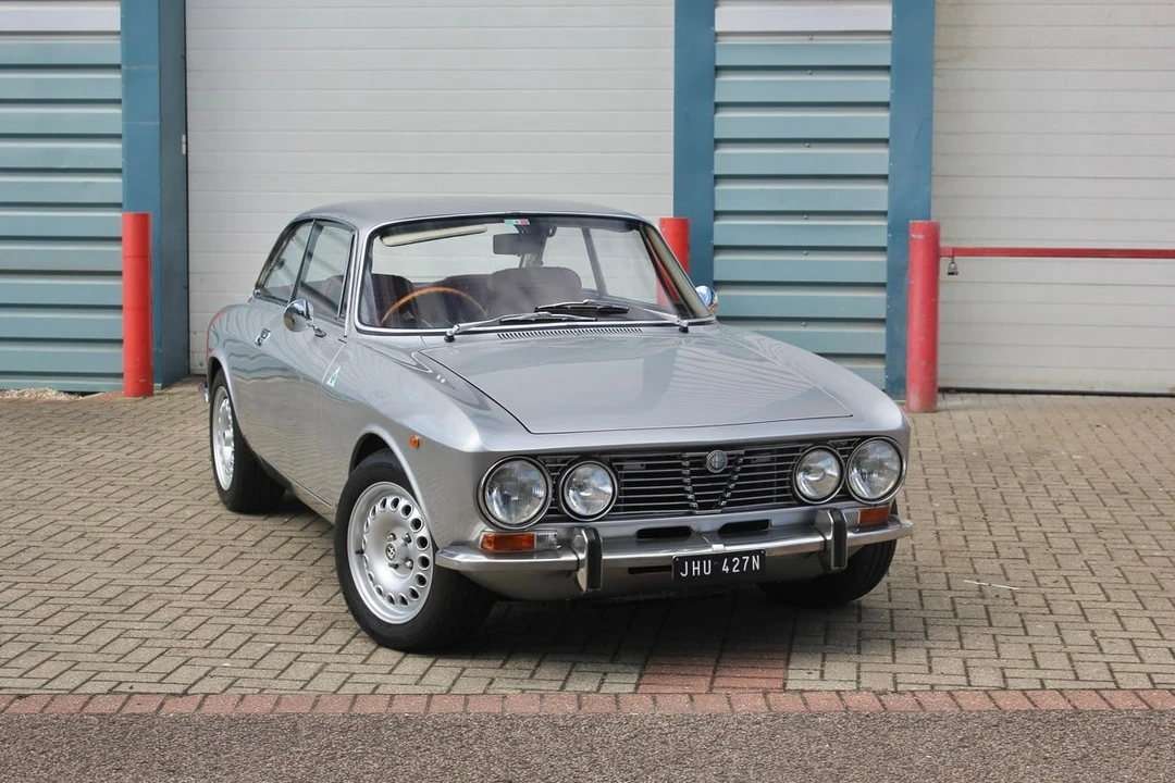 1975 Alfa Romeo 2000 GT Veloce - Image 22 of 30