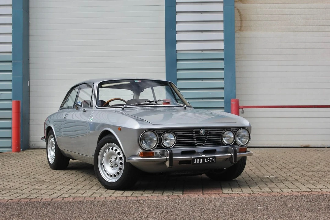 1975 Alfa Romeo 2000 GT Veloce - Image 17 of 30