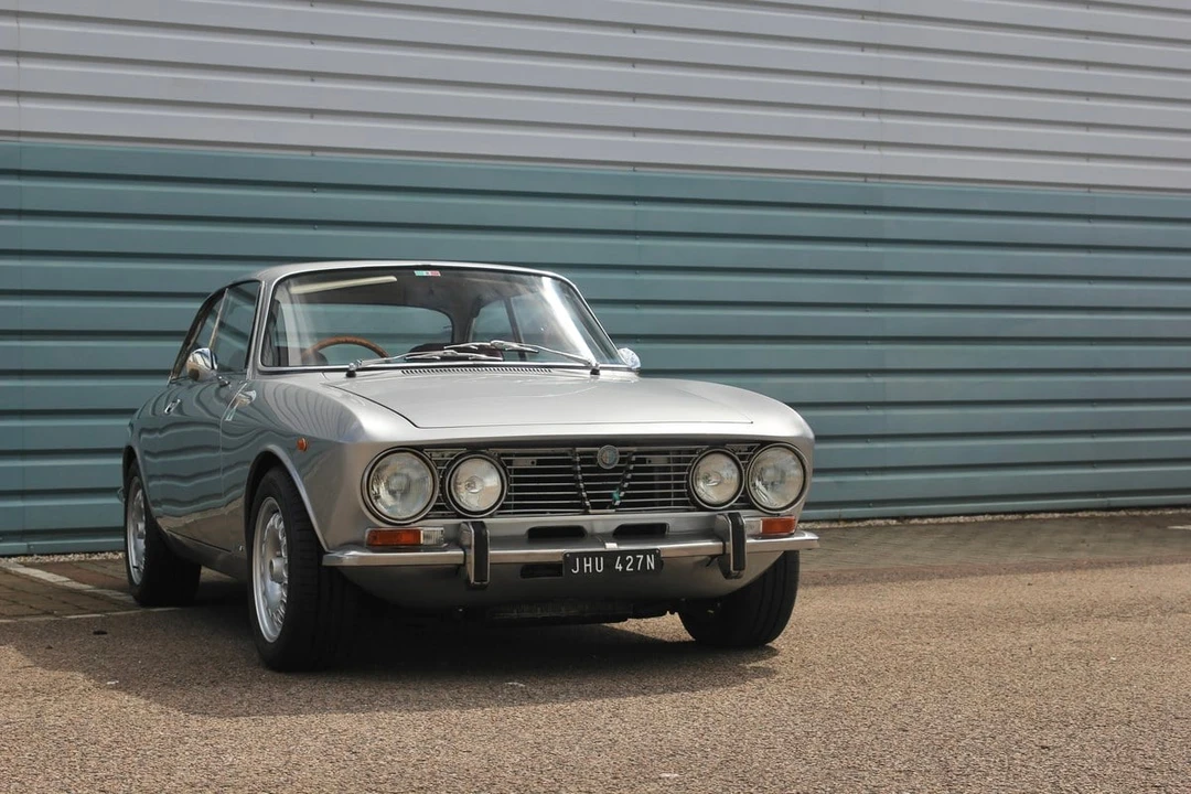 1975 Alfa Romeo 2000 GT Veloce - Image 8 of 30