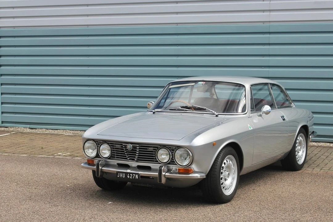 1975 Alfa Romeo 2000 GT Veloce - Image 16 of 30