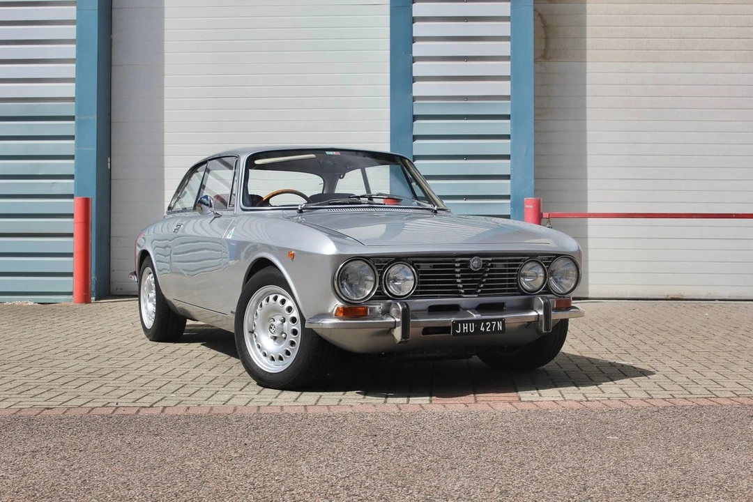 1975 Alfa Romeo 2000 GT Veloce - Image 18 of 30