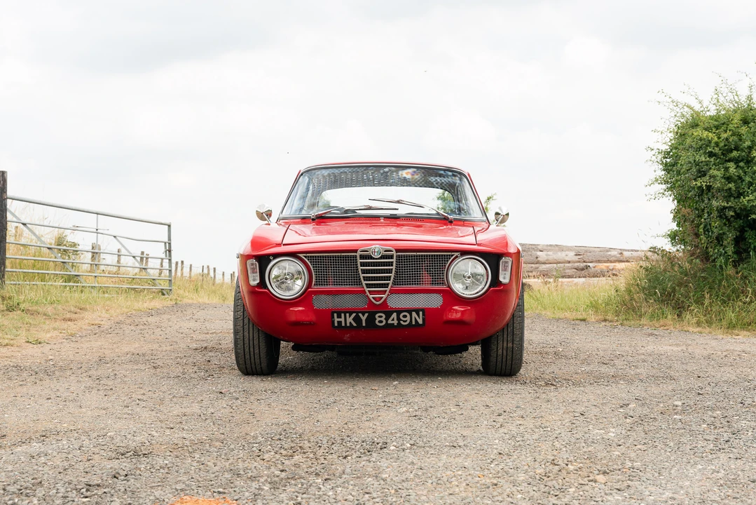 1975 Alfa Romeo 2000 GT Veloce - Image 2 of 31