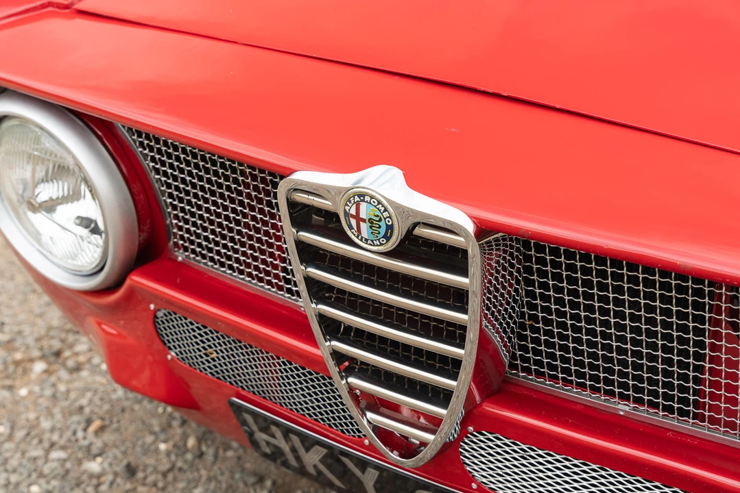 1975 Alfa Romeo 2000 GT Veloce - Image 17 of 31
