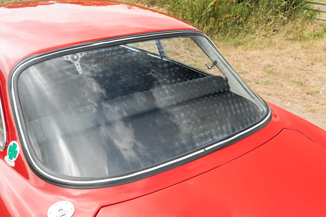 1975 Alfa Romeo 2000 GT Veloce - Image 30 of 31