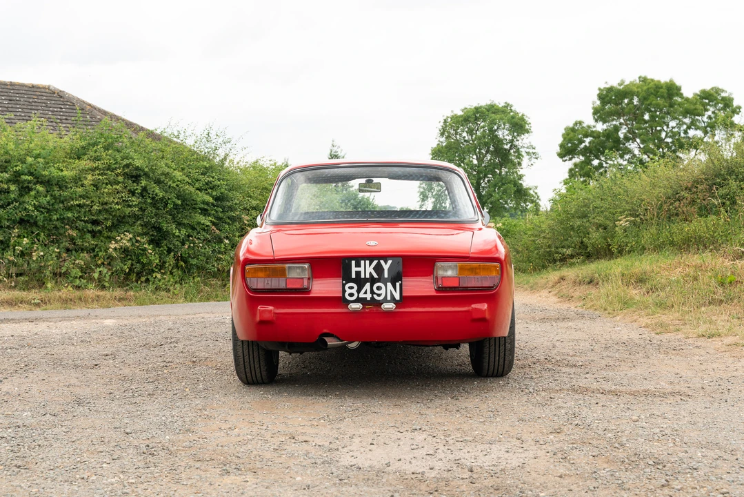1975 Alfa Romeo 2000 GT Veloce - Image 6 of 31