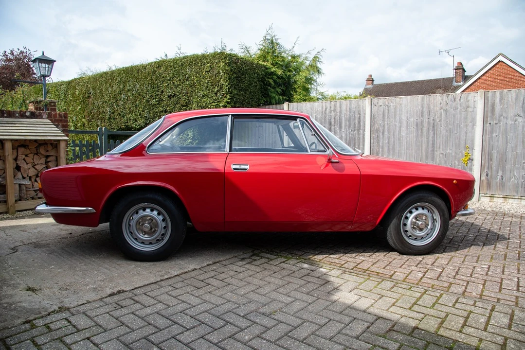 1975 Alfa Romeo GT 1600 Junior - Image 9 of 30