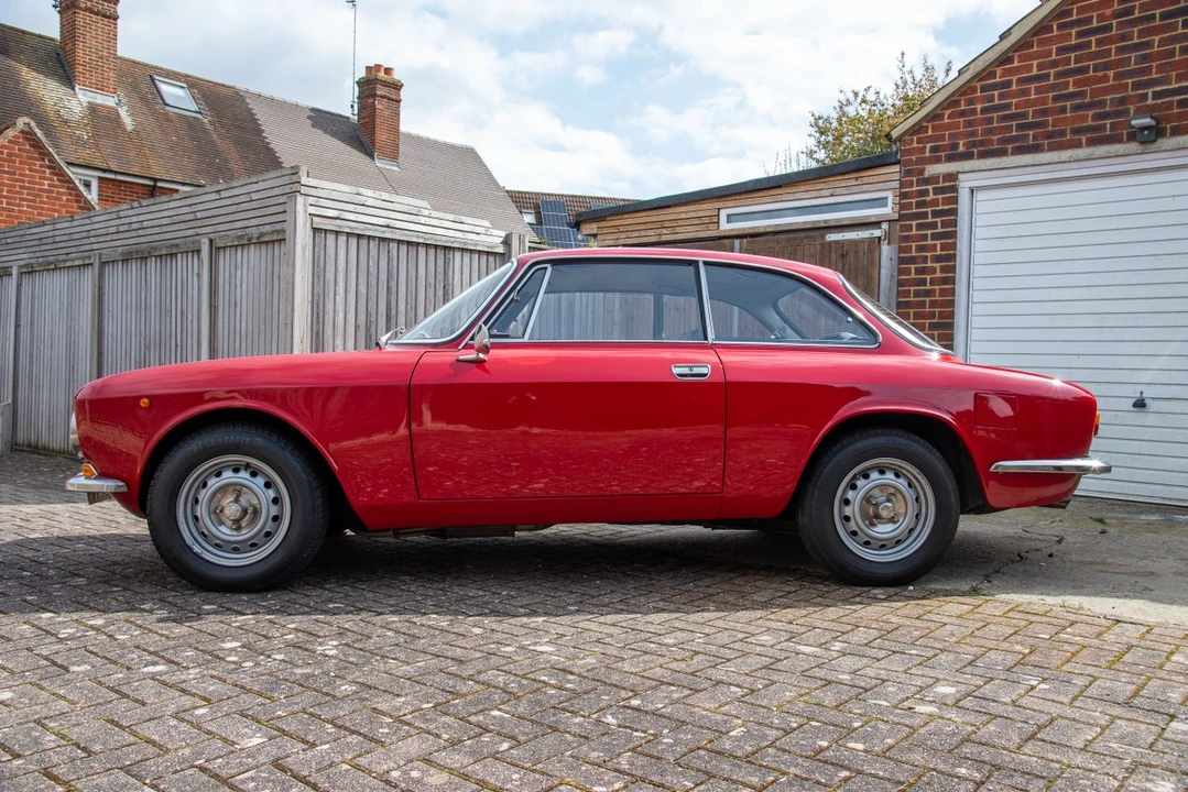 1975 Alfa Romeo GT 1600 Junior - Image 13 of 30