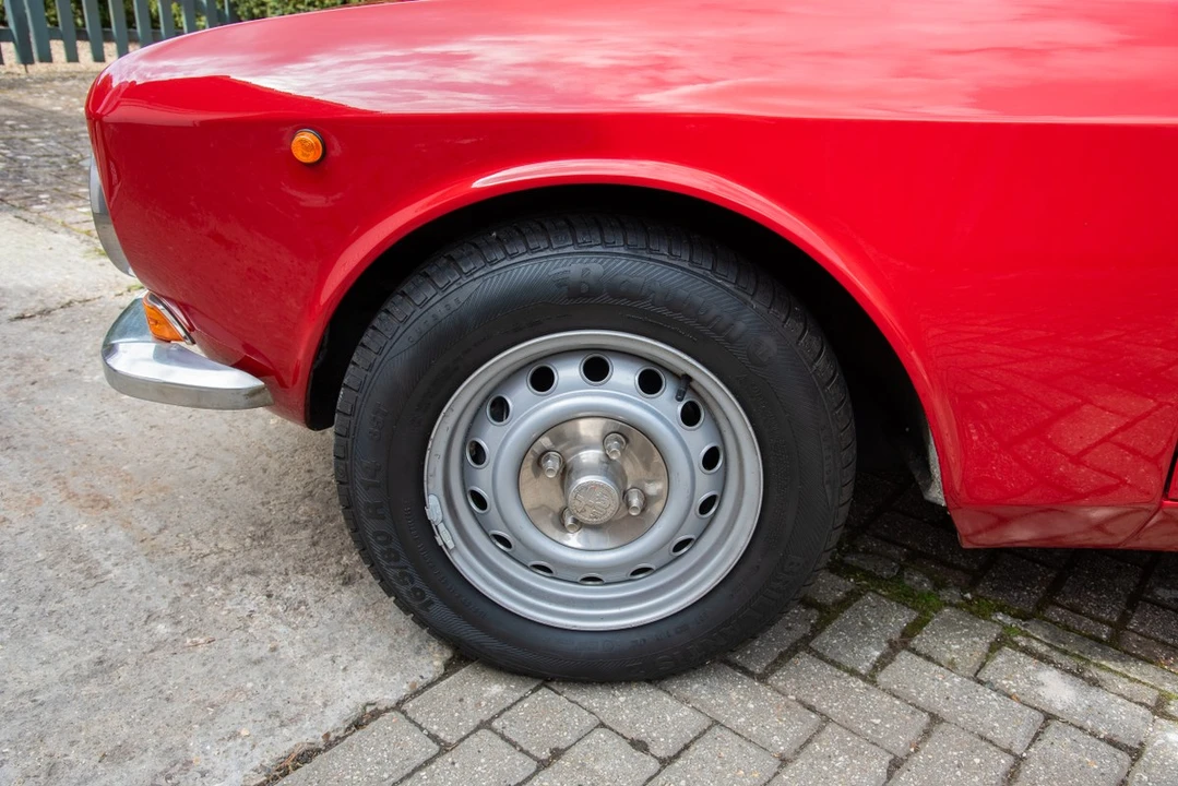 1975 Alfa Romeo GT 1600 Junior - Image 18 of 30