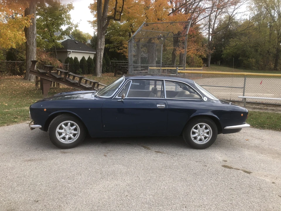 1975 Alfa Romeo 2000 GT Veloce - Image 3 of 31