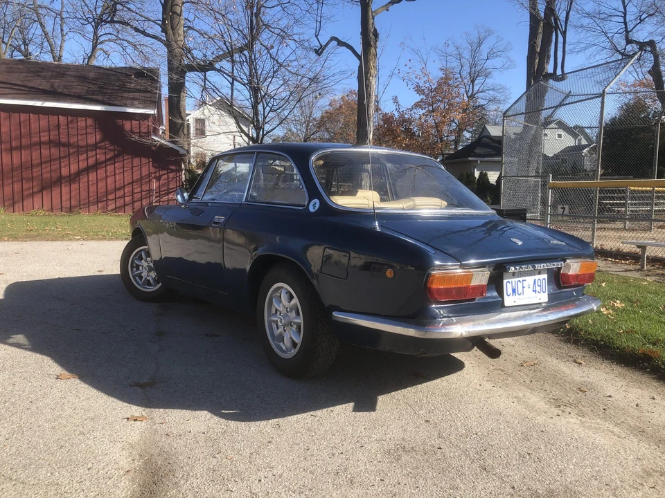 1975 Alfa Romeo 2000 GT Veloce - Image 13 of 31