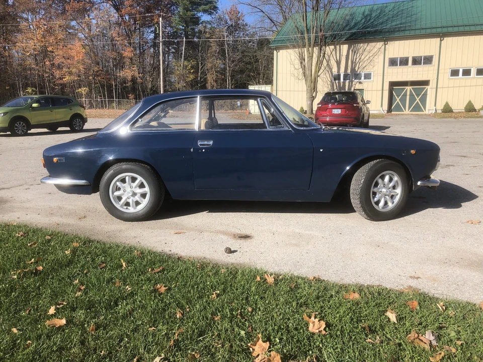 1975 Alfa Romeo 2000 GT Veloce - Image 10 of 31