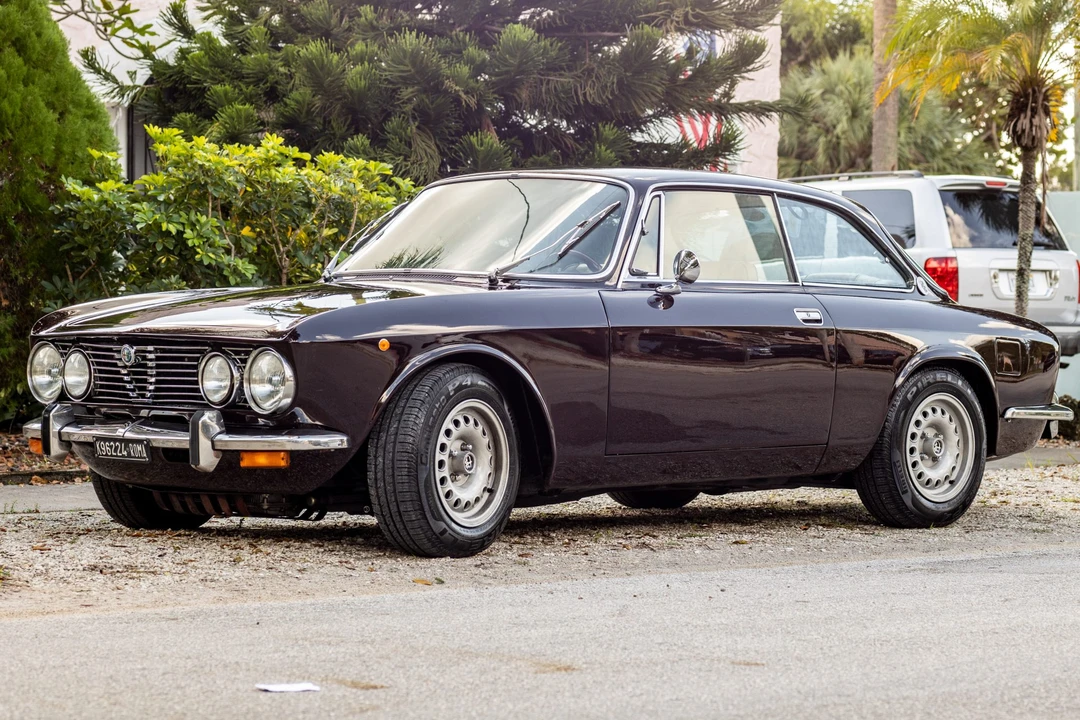 1975 Alfa Romeo 2000 GT Veloce - Image 2 of 31