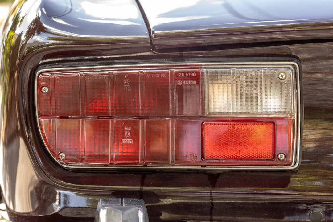 1975 Alfa Romeo 2000 GT Veloce - Image 28 of 31