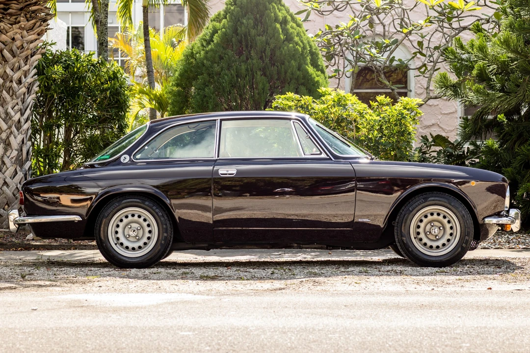 1975 Alfa Romeo 2000 GT Veloce - Image 10 of 31