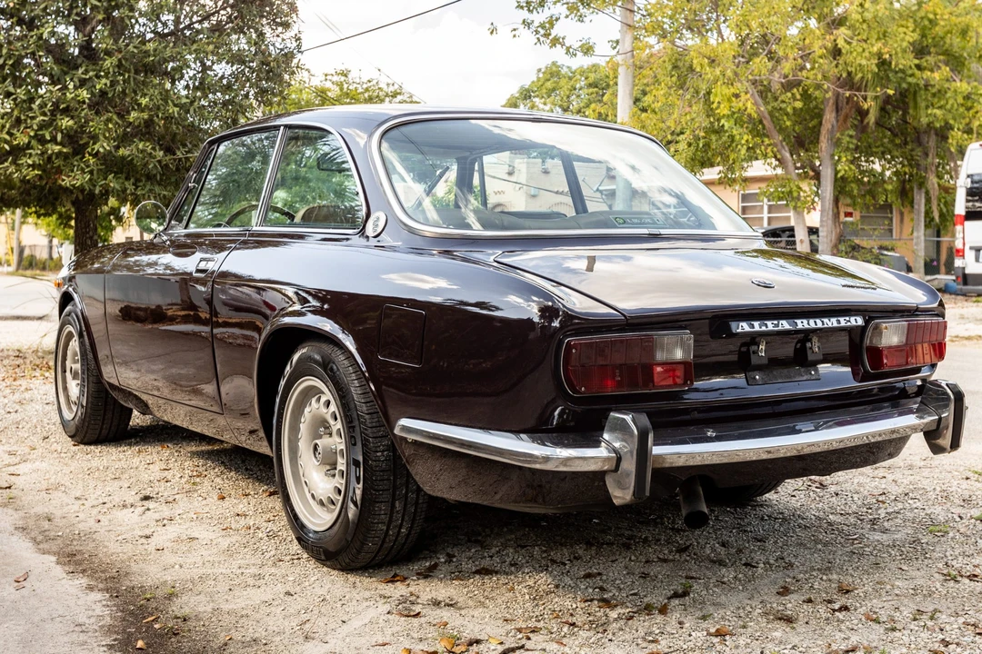 1975 Alfa Romeo 2000 GT Veloce - Image 5 of 31
