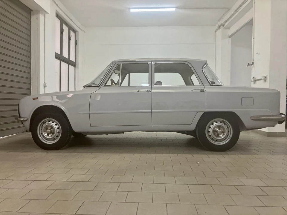 1975 Alfa Romeo 1.3 GT Junior - Image 6 of 31