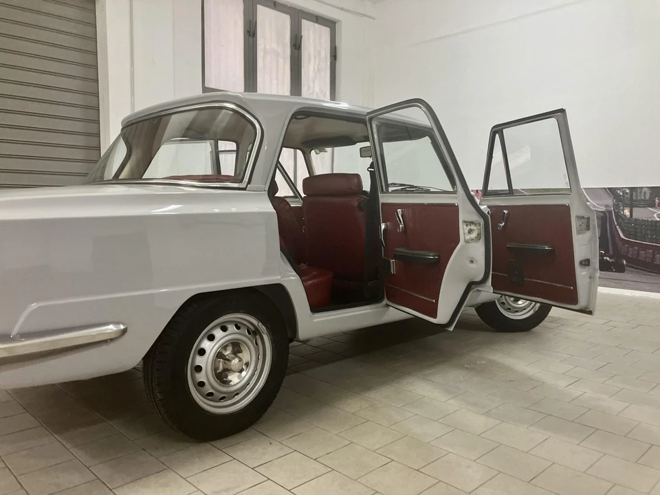 1975 Alfa Romeo 1.3 GT Junior - Image 16 of 31
