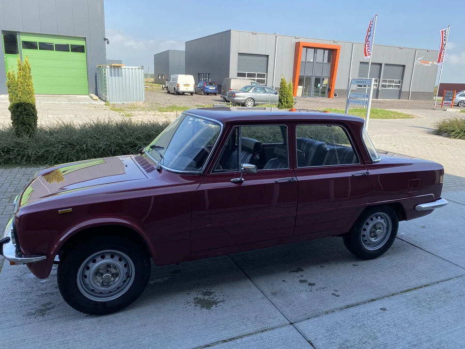 1975 Alfa Romeo 1.3 GT Junior - Image 4 of 31