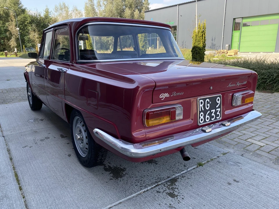 1975 Alfa Romeo 1.3 GT Junior - Image 5 of 31