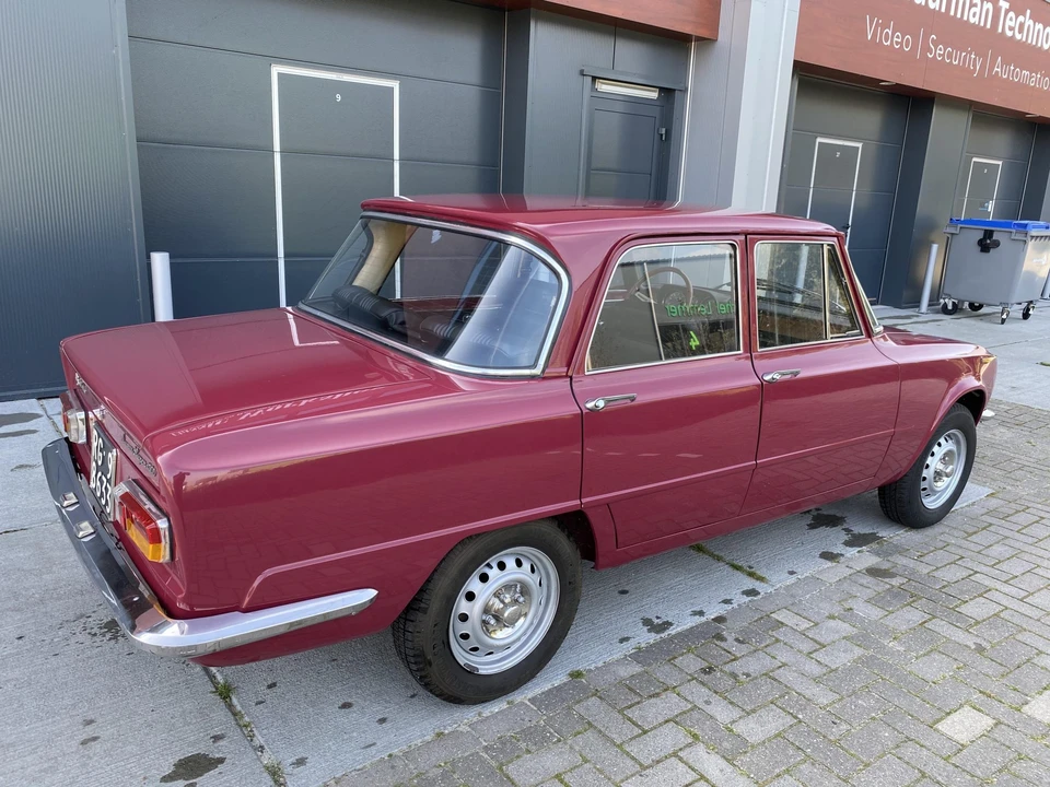 1975 Alfa Romeo 1.3 GT Junior - Image 10 of 31