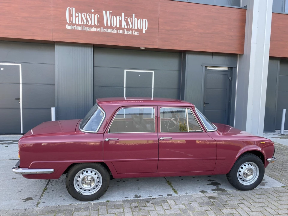 1975 Alfa Romeo 1.3 GT Junior - Image 11 of 31