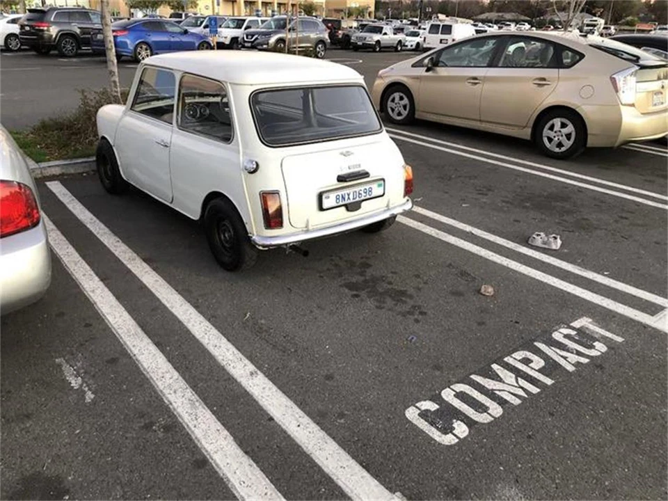 1975 Austin Mini - Image 3 of 11