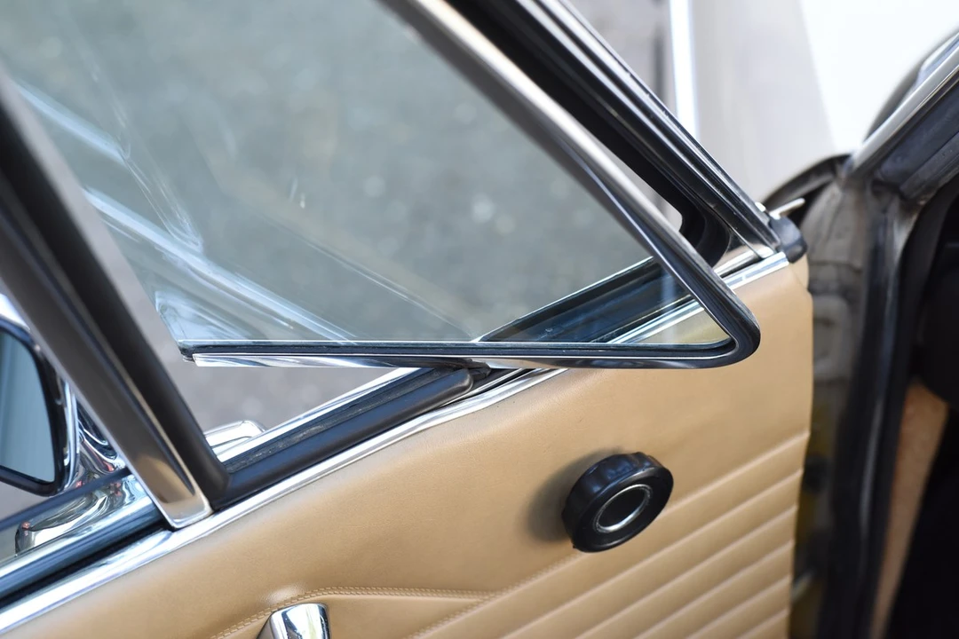 1975 BMW 2002 - Image 28 of 30
