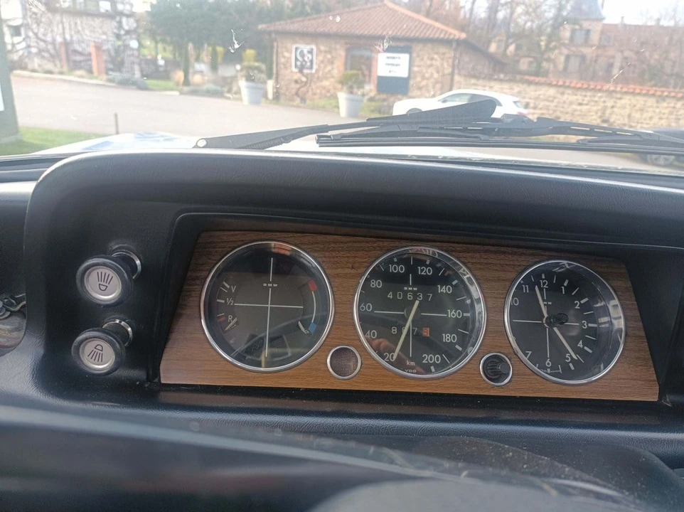 1975 BMW 2002 - Image 13 of 30