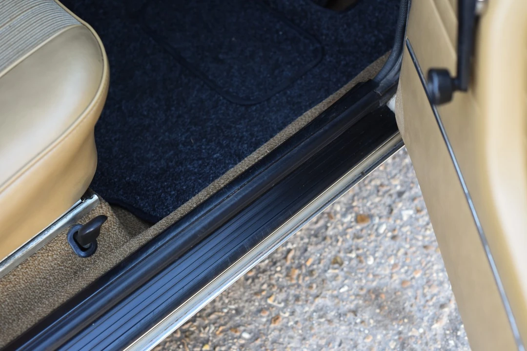 1975 BMW 2002 - Image 25 of 30