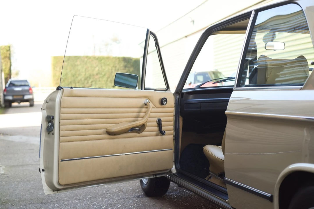 1975 BMW 2002 - Image 26 of 30