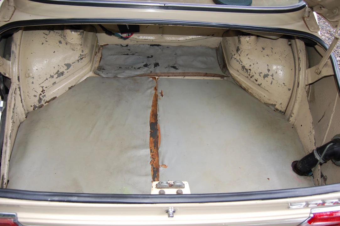 1975 BMW 2002 - Image 16 of 31