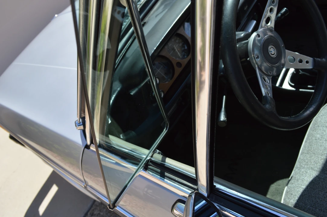 1975 BMW 2002 - Image 13 of 31