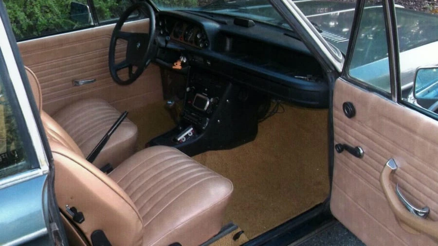 1975 BMW 2002 - Image 2 of 2