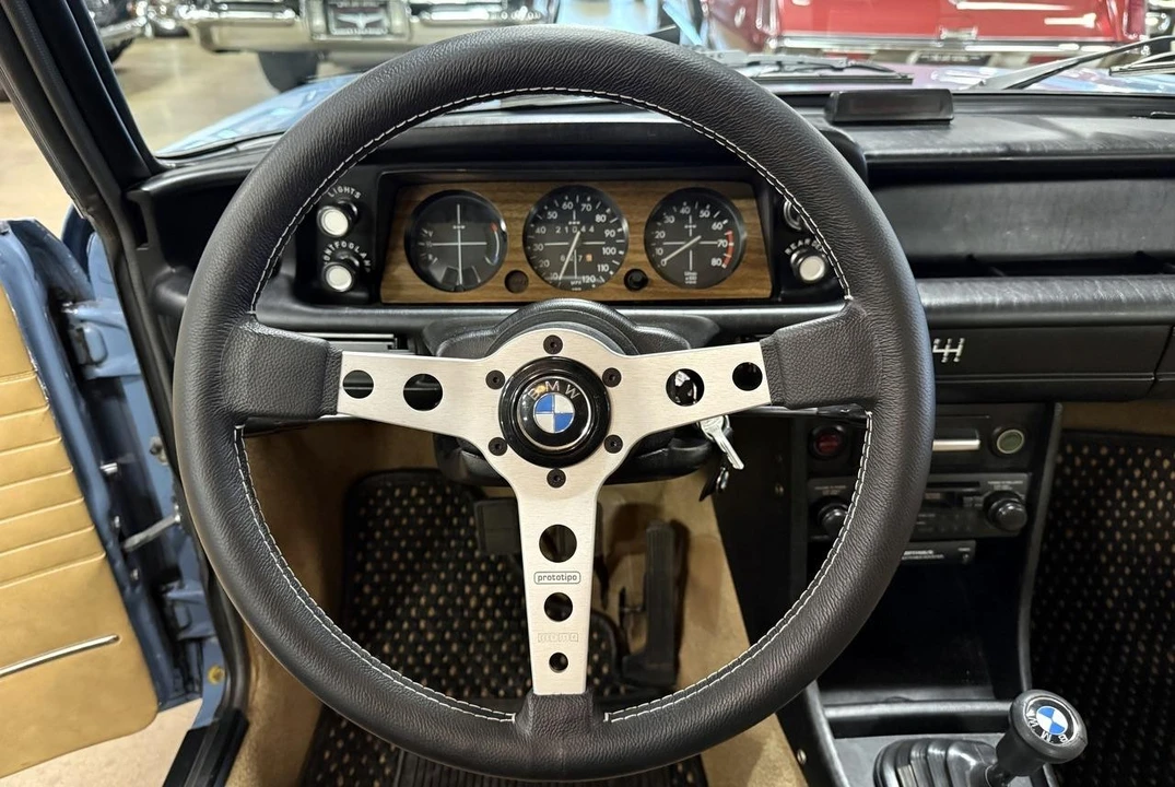 1975 BMW 2002 - Image 11 of 12