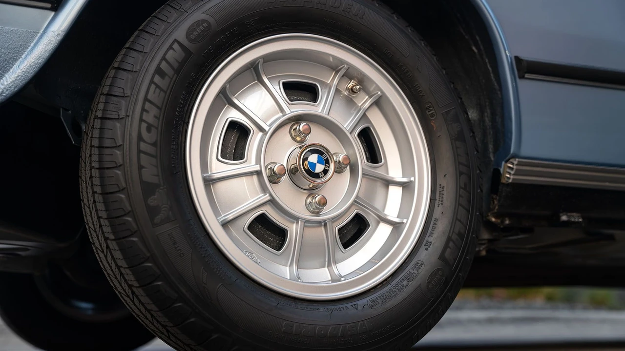 1975 BMW 2002 - Image 28 of 31