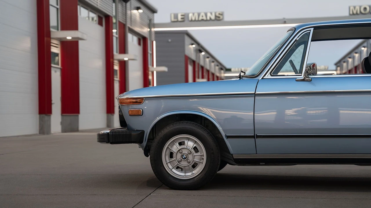 1975 BMW 2002 - Image 10 of 31
