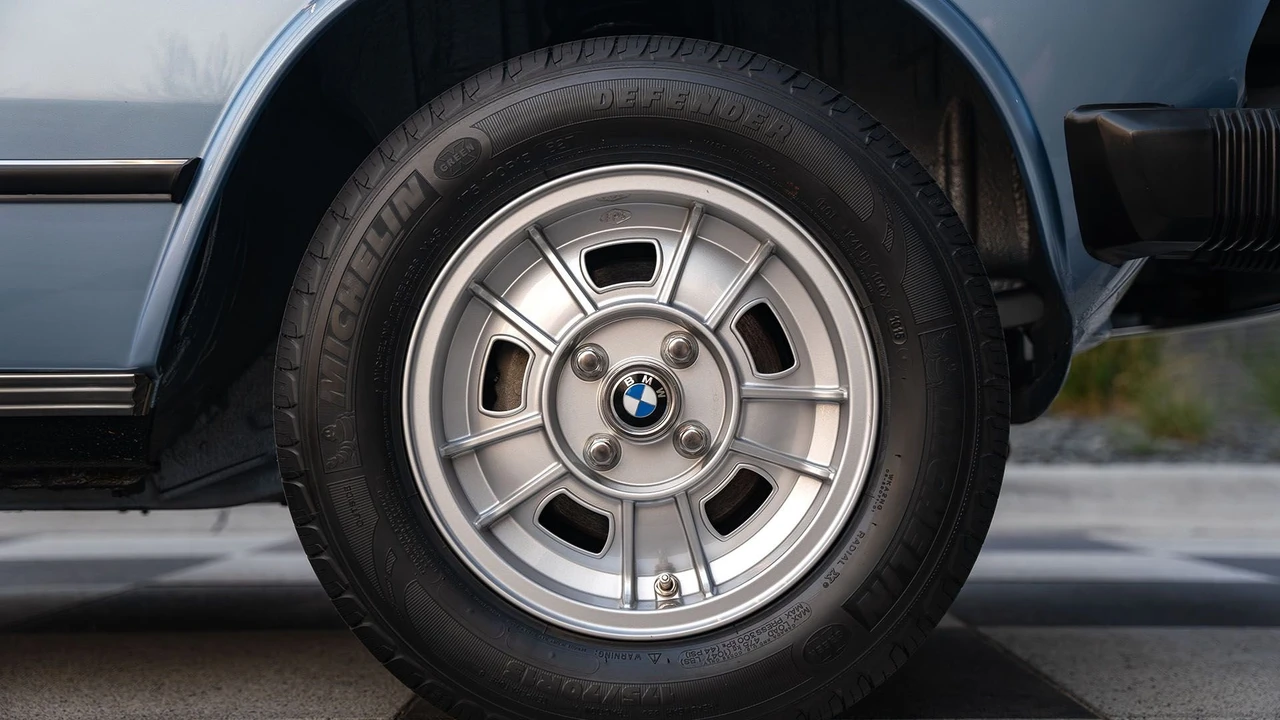 1975 BMW 2002 - Image 29 of 31