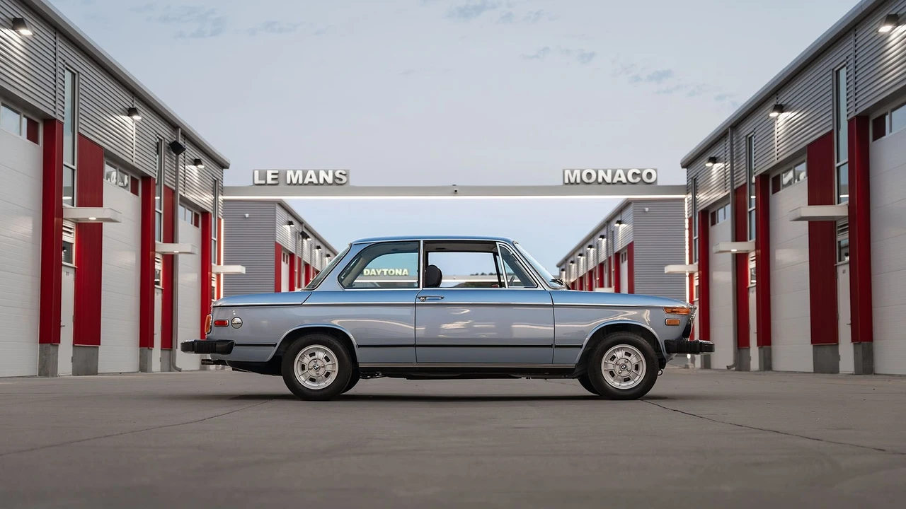 1975 BMW 2002 - Image 8 of 31
