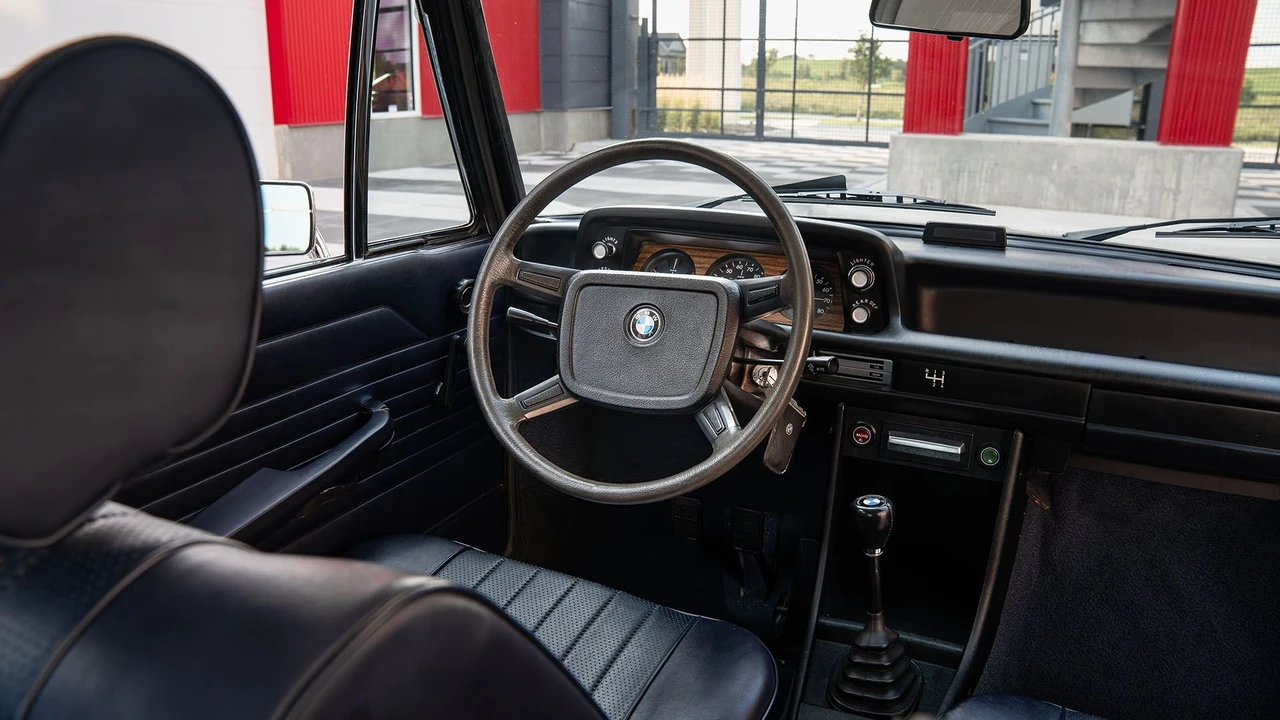 1975 BMW 2002 - Image 4 of 31