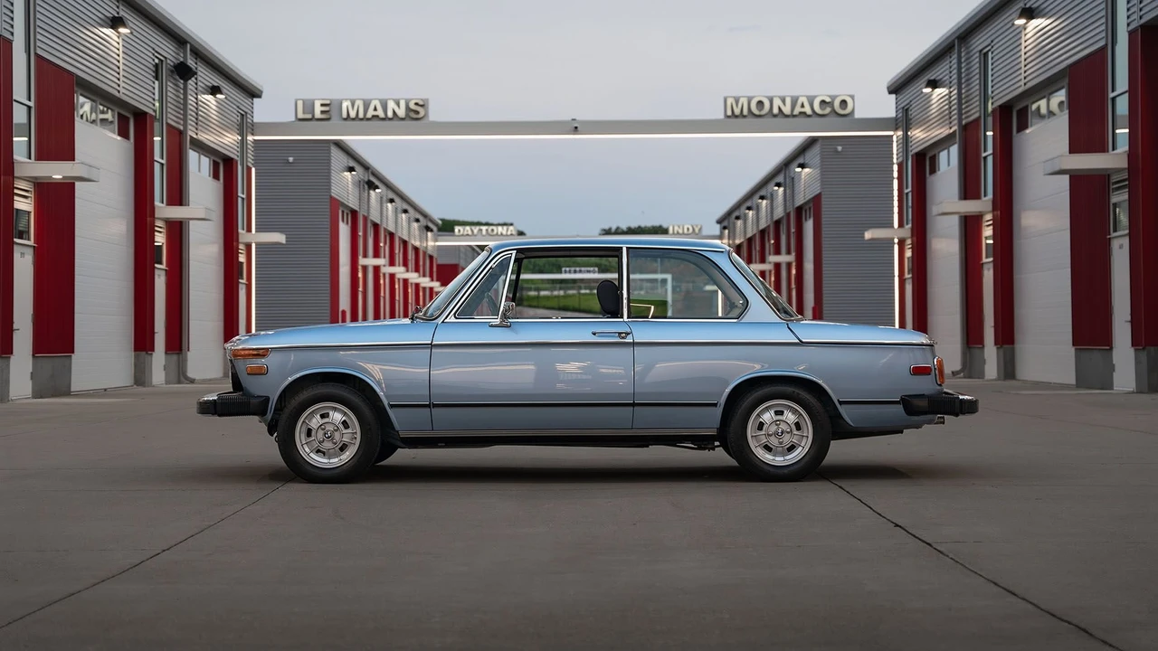 1975 BMW 2002 - Image 2 of 31